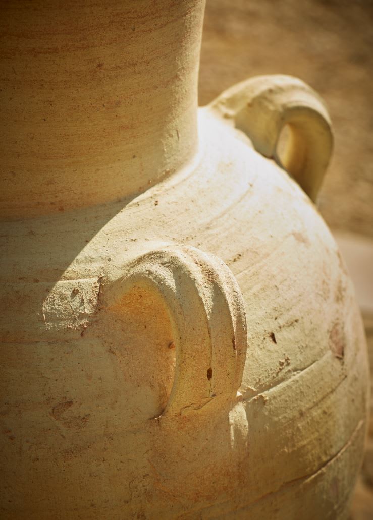 Amphora Urns Mix 1 lifestyle