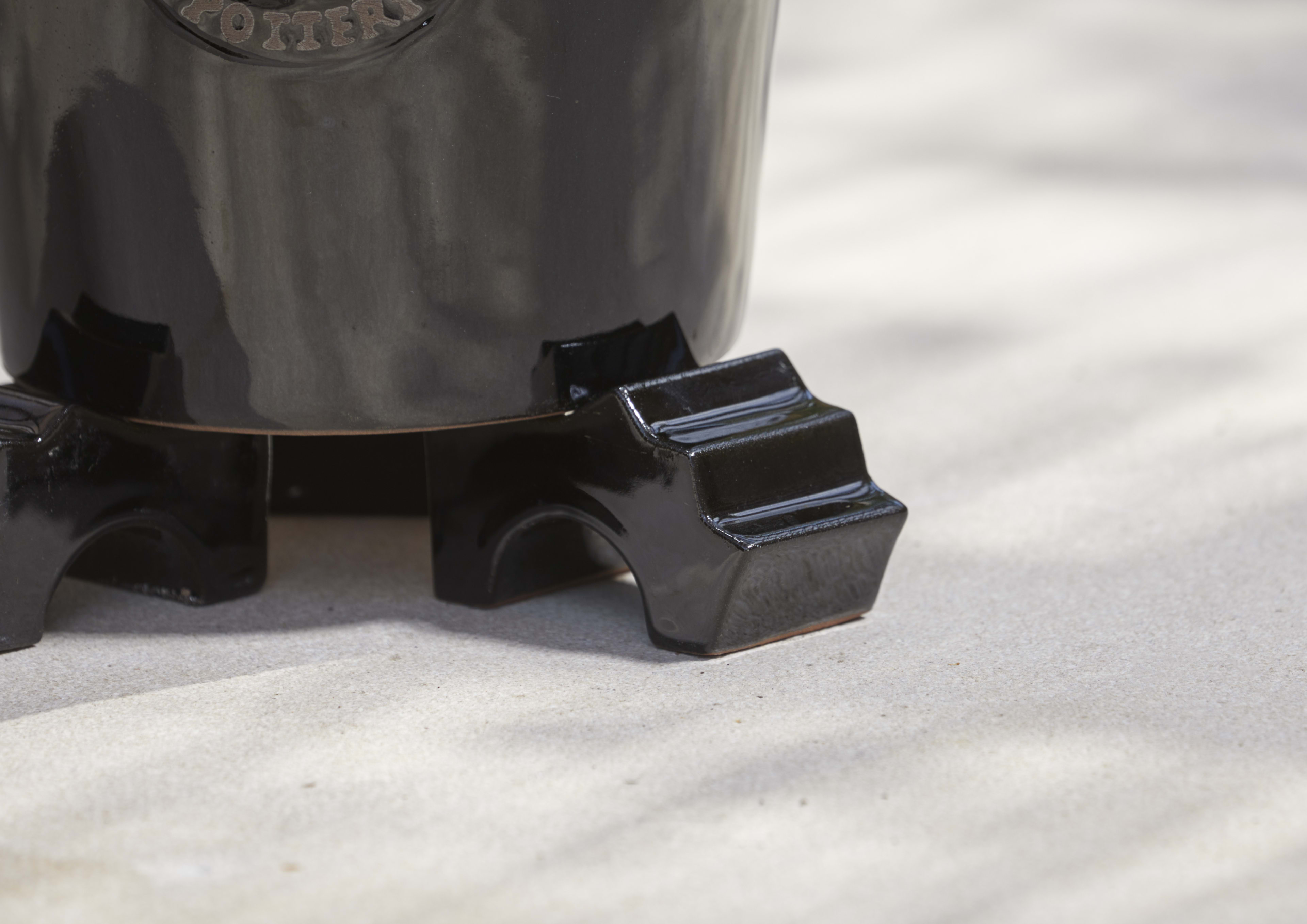 Pk 3 Large Black Gl Pot Feet lifestyle