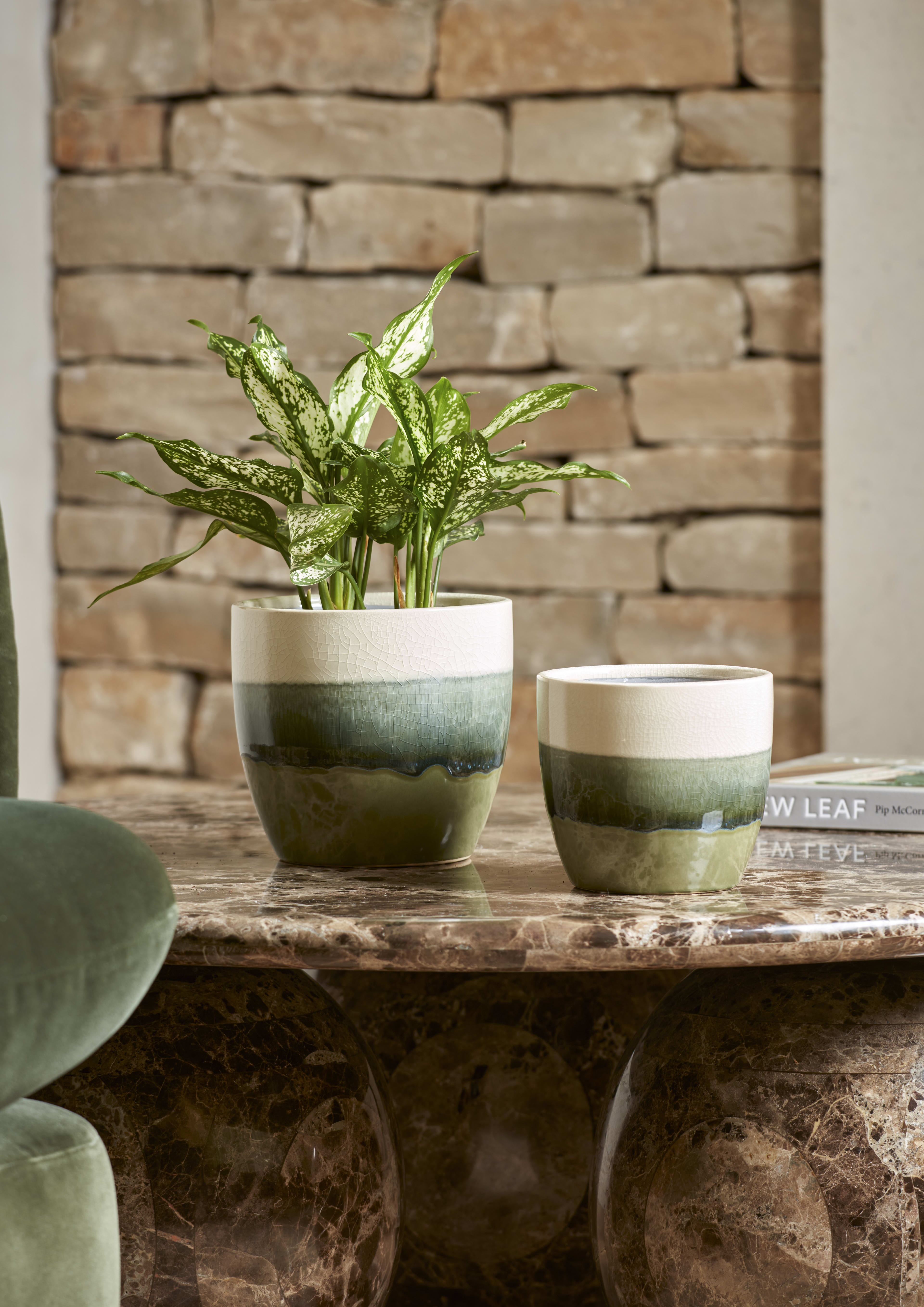 Arran Pot Green 11cm lifestyle