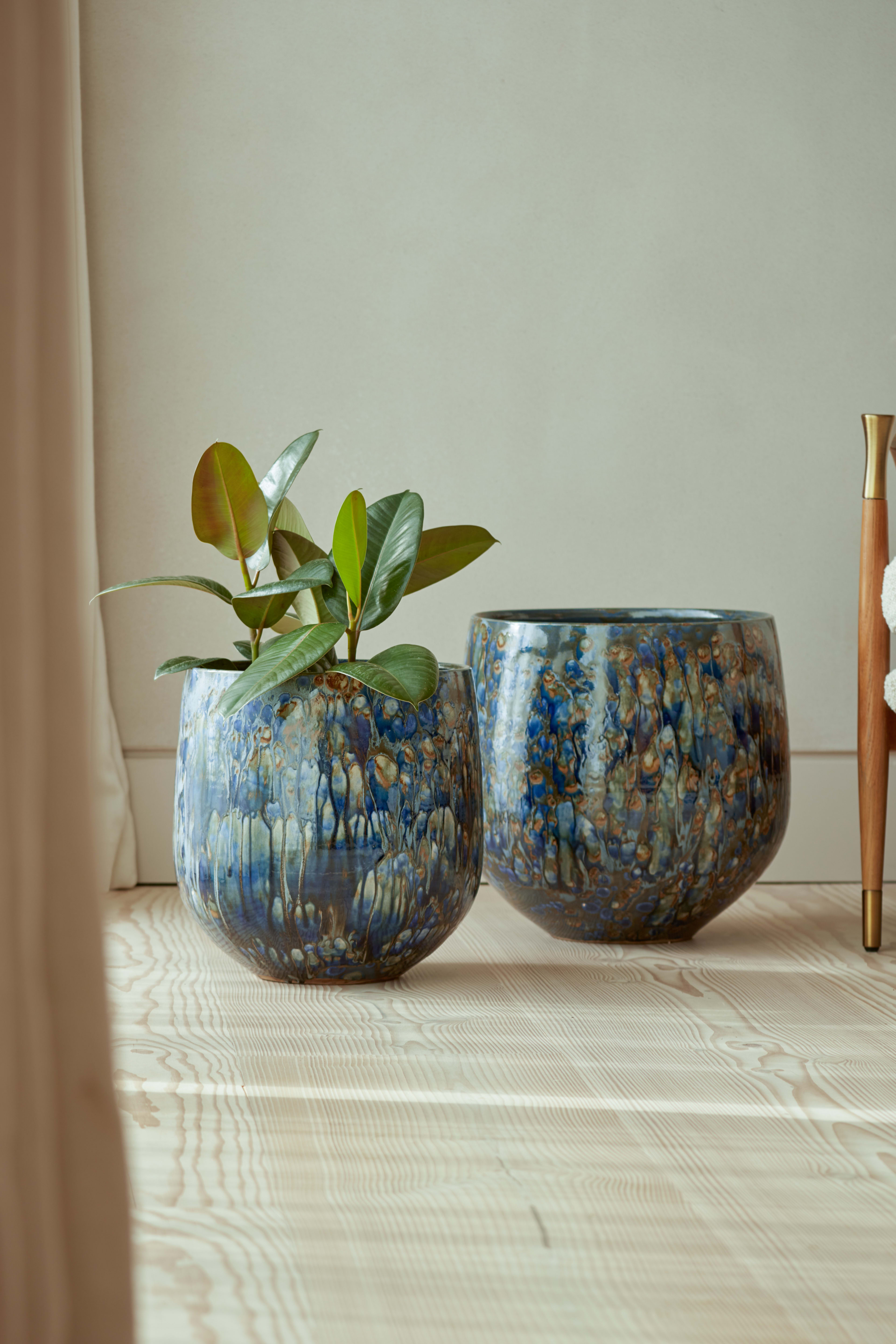 Maya Pot Dark Blue 12cm lifestyle